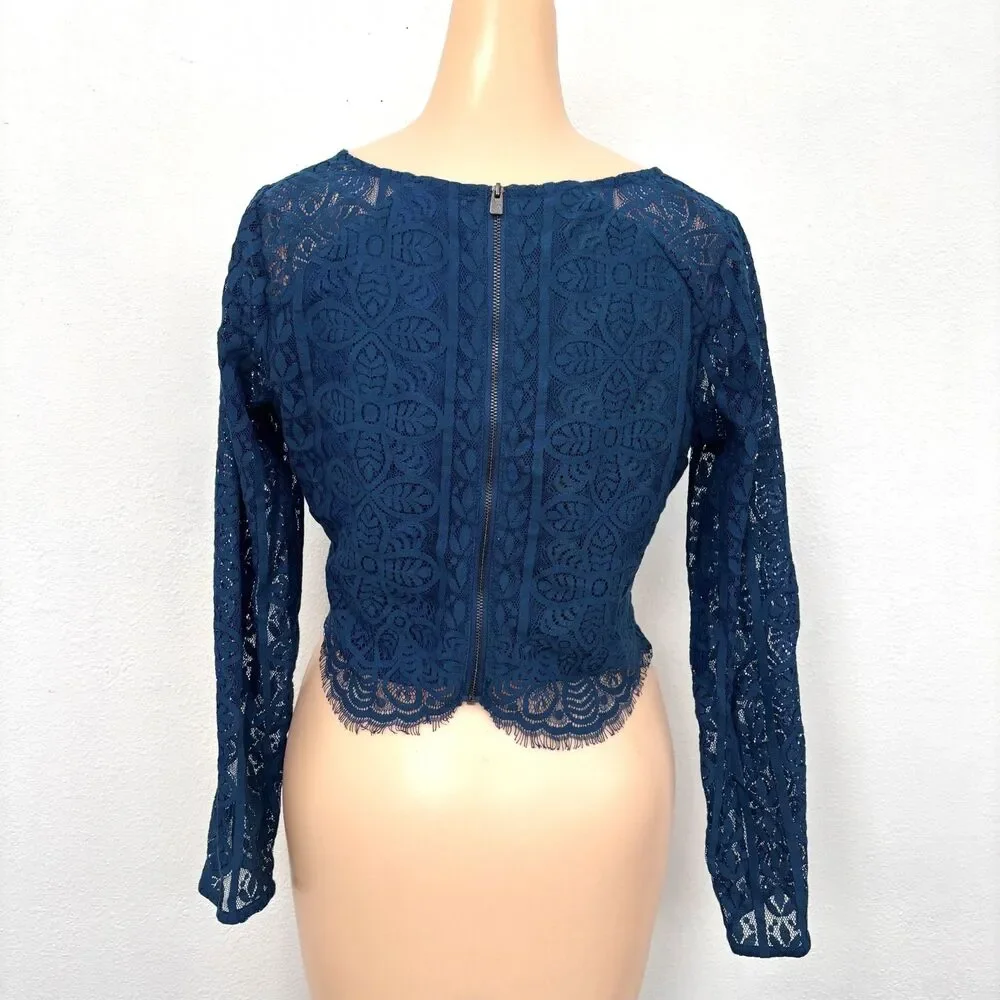 Hollister Lace Crop Top Small